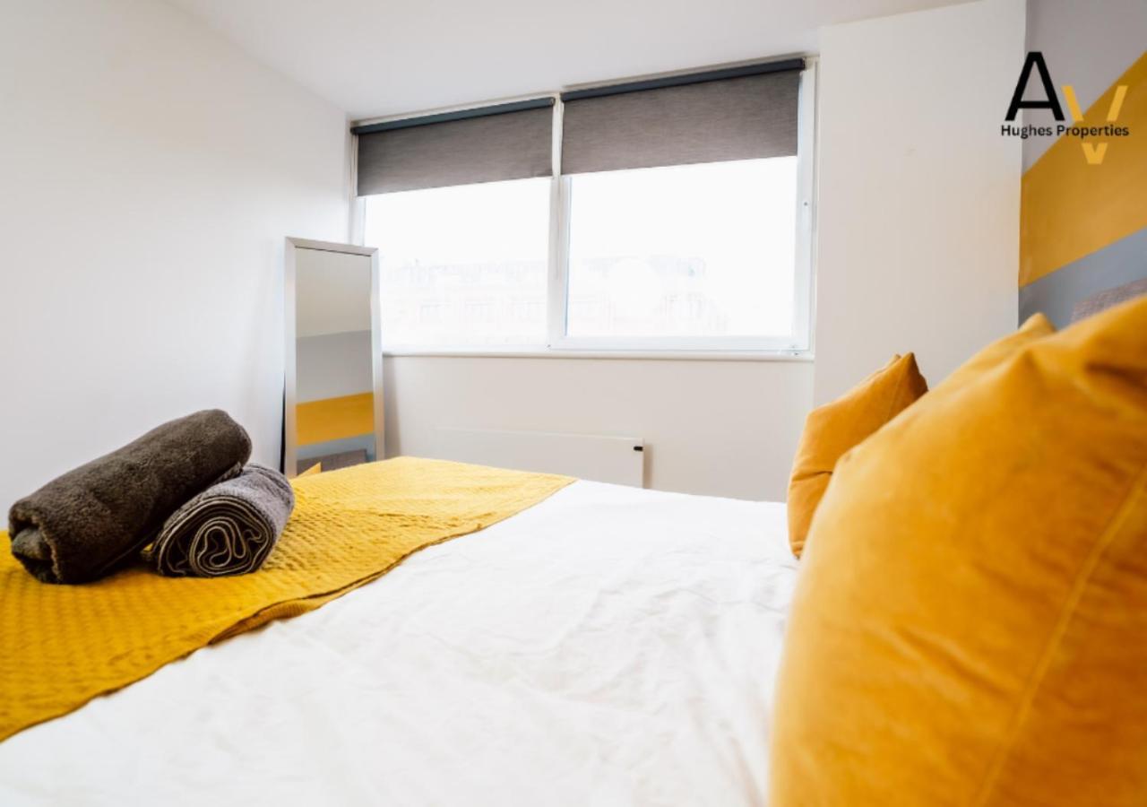 Apartment Luxurious One Bedroom By Av Hughes